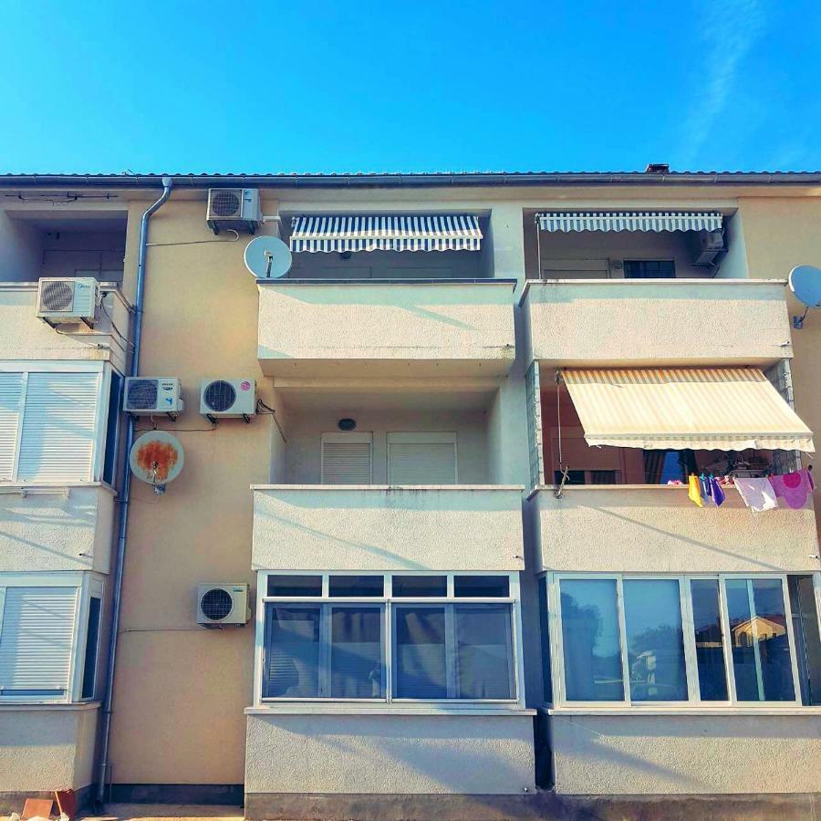 Apartment Alice Pula Exterior foto